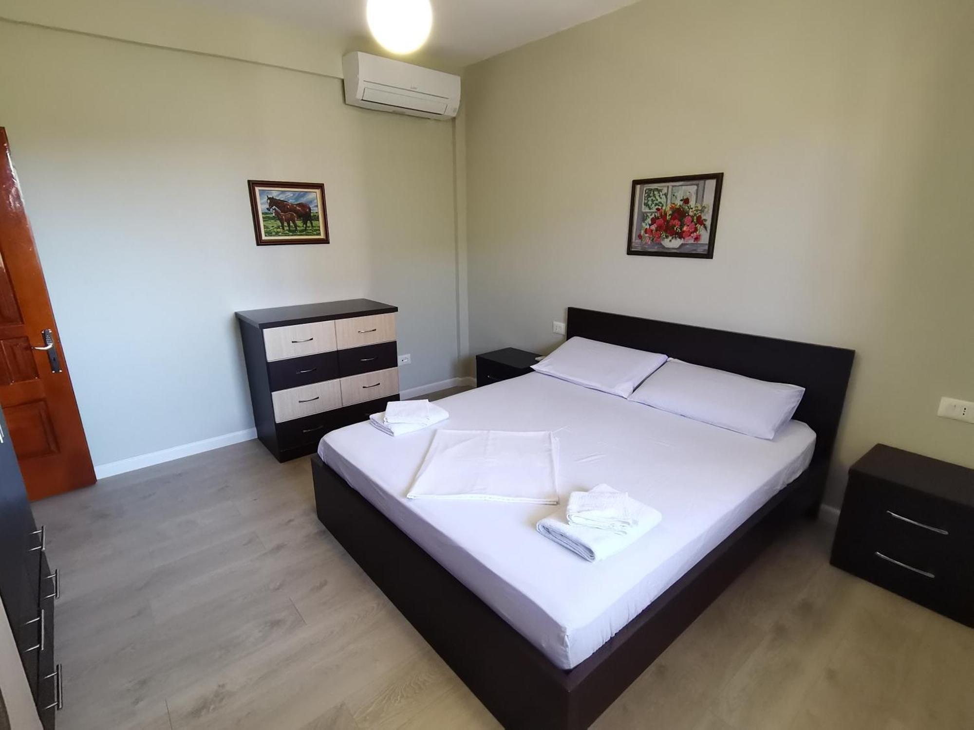 Leatis Apartment Durres Exterior photo